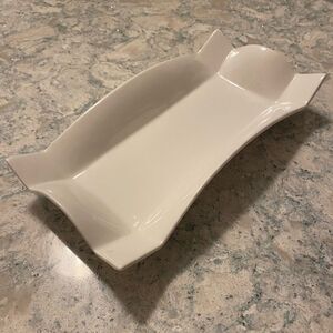 Porcelain Fold Design Tray Off White in Color 4.5x9.5